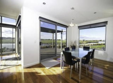 19 Glen Eagles Close - E Caravan Parks 1