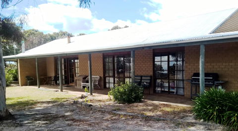Grampians Pomonal Cottages - E Caravan Parks 9