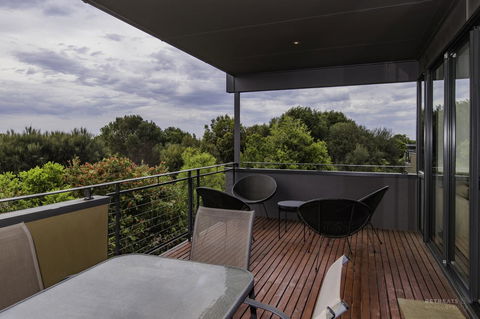 1 Pebble Place - E Caravan Parks 8
