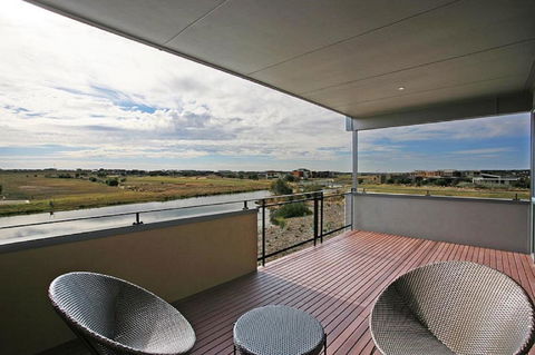 1 Pebble Place - E Caravan Parks 14