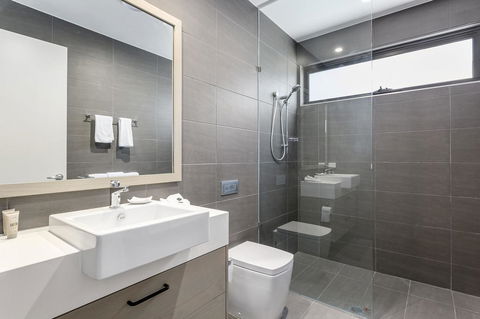 Blairgowrie Apartment 2 - On The Beach - E Caravan Parks 8