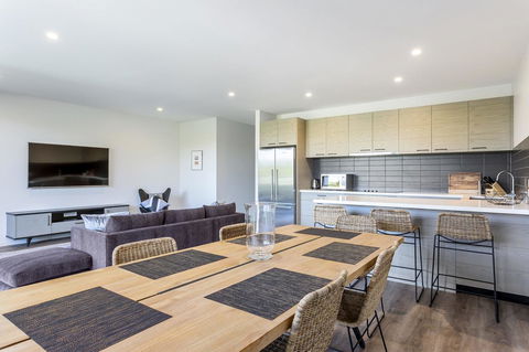 Blairgowrie Apartment 2 - On The Beach - E Caravan Parks 4