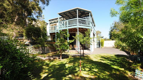 Nest On A Crest - E Caravan Parks 28