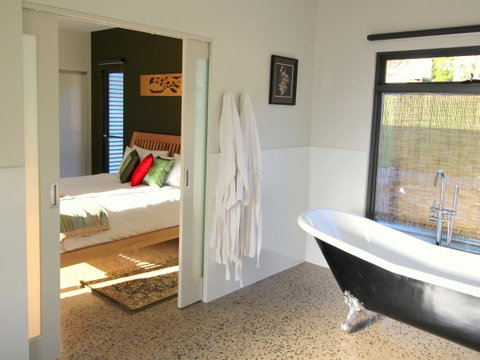 3 Bells Alpine Cottage - E Caravan Parks 8