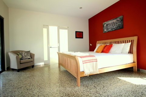 3 Bells Alpine Cottage - E Caravan Parks 6