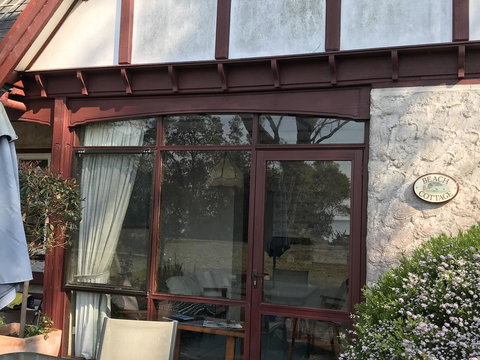 Swan Cove Beachfront - E Caravan Parks 7