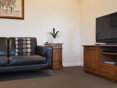 Beechwood Apartment - E Caravan Parks 16