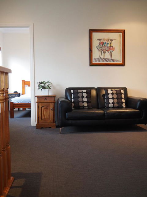 Beechwood Apartment - E Caravan Parks 17