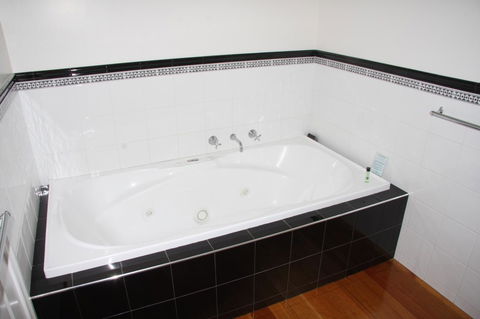 Beechwood Apartment - E Caravan Parks 6