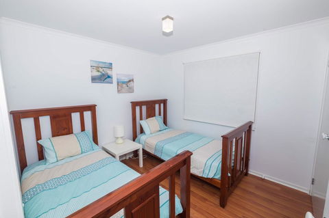 Demure Charm - E Caravan Parks 11