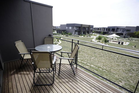 Torquay Golf Retreats - Pool, Beach, Tennis, Golf - E Caravan Parks 6