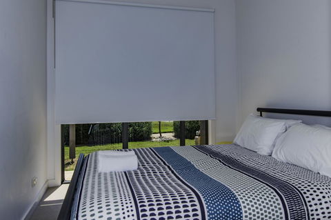 Torquay Golf Retreats - Pool, Beach, Tennis, Golf - E Caravan Parks 9
