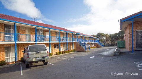 Blue Whale Motor Inn & Apartments - E Caravan Parks 34