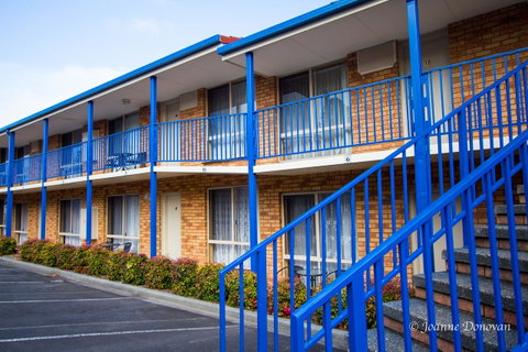Blue Whale Motor Inn & Apartments - E Caravan Parks 33