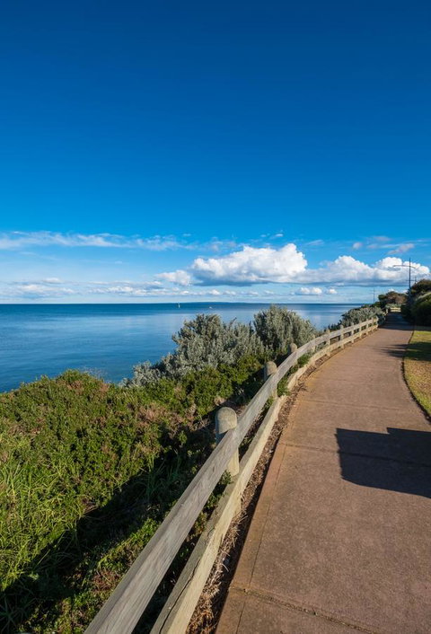 Waterfront Apt 234 Marinaquays - E Caravan Parks 33