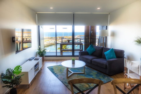 Waterfront Apt 234 Marinaquays - E Caravan Parks 2