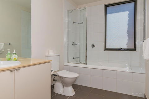 1 Sunset Place - E Caravan Parks 15