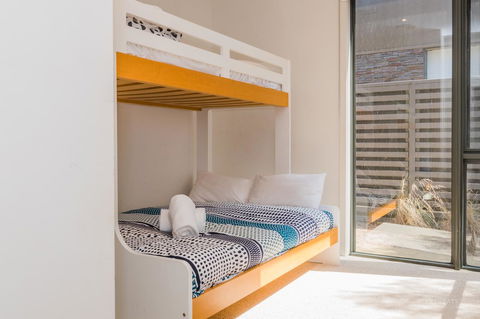 1 Sunset Place - E Caravan Parks 14