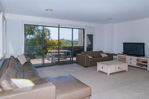 1 Sunset Place - E Caravan Parks 3