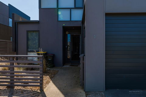 1 Sunset Place - E Caravan Parks 4