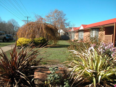 Ambassador Motor Inn - E Caravan Parks 31