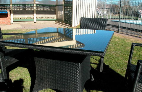 Ambassador Motor Inn - E Caravan Parks 35