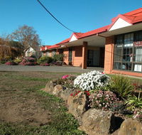 Ambassador Motor Inn - E Caravan Parks