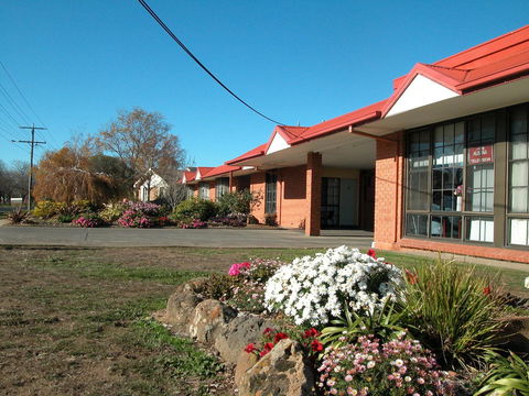 Ambassador Motor Inn - E Caravan Parks 36