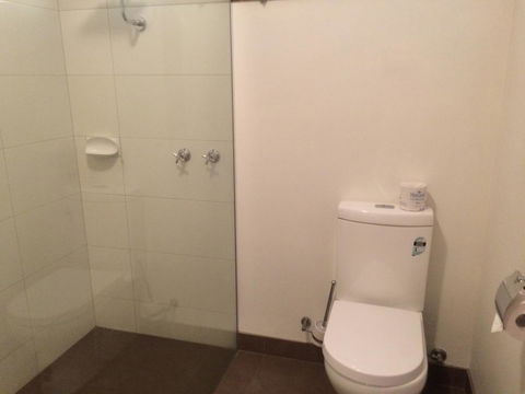 Ambassador Motor Inn - E Caravan Parks 18