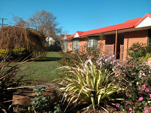 Ambassador Motor Inn - E Caravan Parks 42