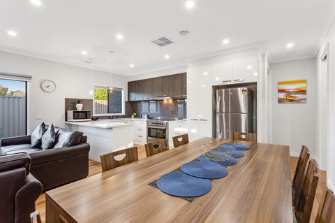 Biggs Villas Melbourne - E Caravan Parks 17