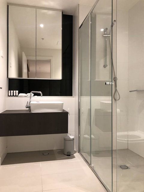 Clara Q Apartments - E Caravan Parks 8
