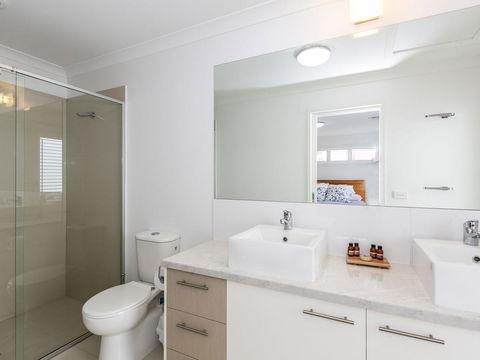 Torquay Timeout - E Caravan Parks 9