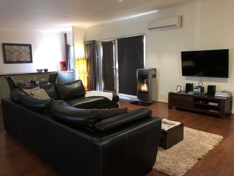 Minni Gums - E Caravan Parks 13