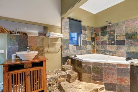 Minni Gums - E Caravan Parks 6