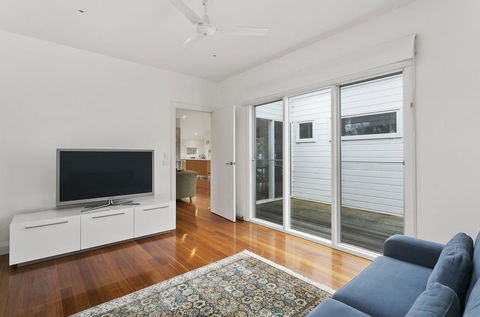 Perfect Blairgowrie Beach House - E Caravan Parks 10