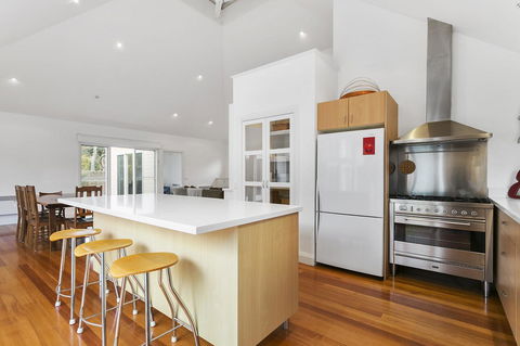 Perfect Blairgowrie Beach House - E Caravan Parks 3