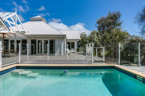 Perfect Blairgowrie Beach House - E Caravan Parks 0