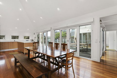 Perfect Blairgowrie Beach House - E Caravan Parks 9