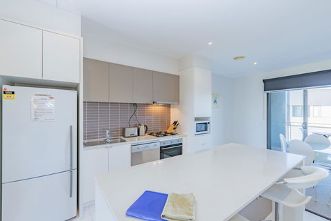 Stylish 3 Bedroom Townhouse - Free Parking - E Caravan Parks 11