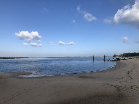 Bribie Island Hotel - E Caravan Parks 6