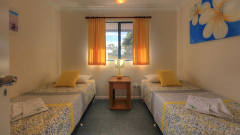 Dolphin Waters - E Caravan Parks 9