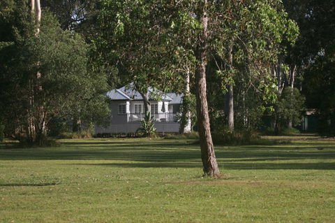Lake Weyba Noosa Lodge & Kangaroos - E Caravan Parks 30