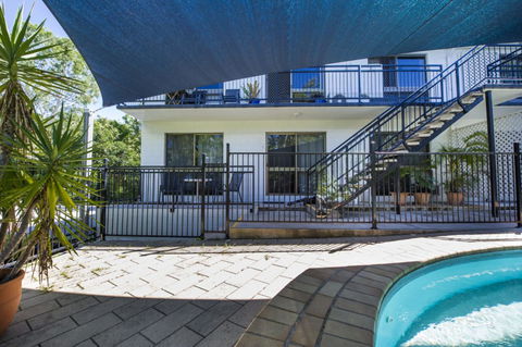 Magnetic North Apartment 1 - E Caravan Parks 1