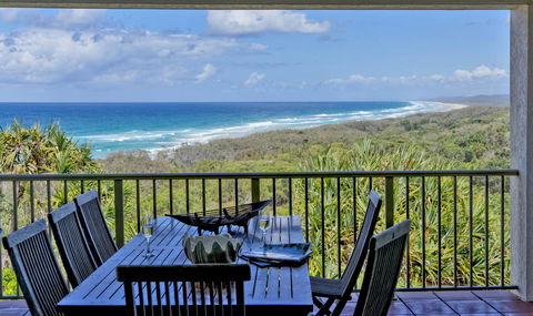 Whale Watch Ocean Beach Resort - E Caravan Parks 1