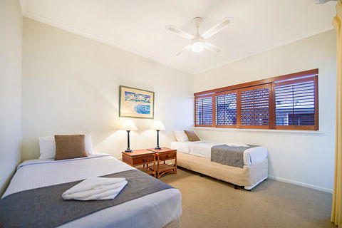Whale Watch Ocean Beach Resort - E Caravan Parks 11