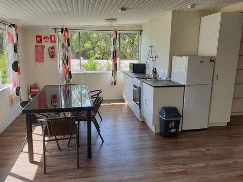 Castaways Moreton Island - E Caravan Parks 16