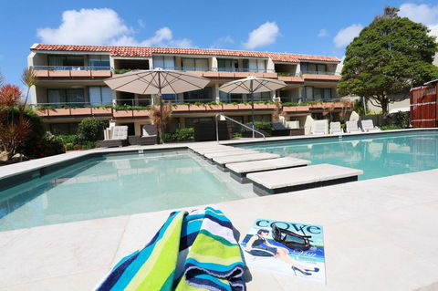 Hotel Laguna - E Caravan Parks 10