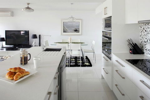 Hotel Laguna - E Caravan Parks 3