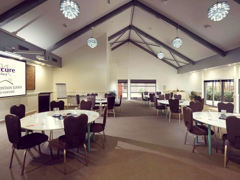 Mercure Clear Mountain Lodge - E Caravan Parks 27